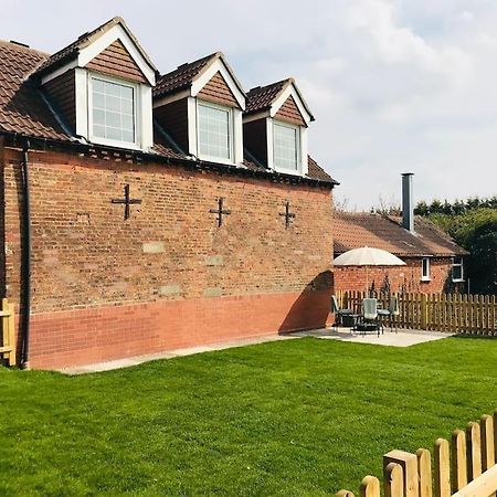 Grove Farm Old Granary, 1St Floor Loft Apartment, Includes Continental Breakfast Lincoln Kültér fotó